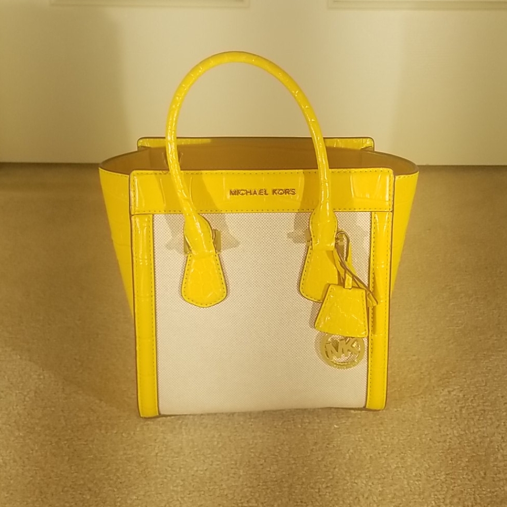 Michael Kors purse